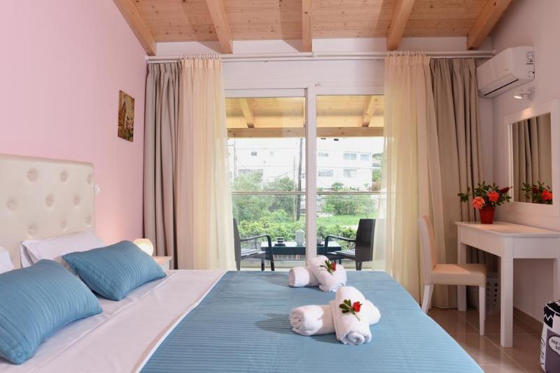 Palapart Gikas Suites And Studios Γουβιά Εξωτερικό φωτογραφία