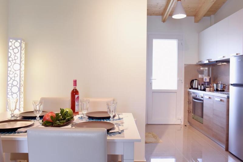 Palapart Gikas Suites And Studios Γουβιά Εξωτερικό φωτογραφία