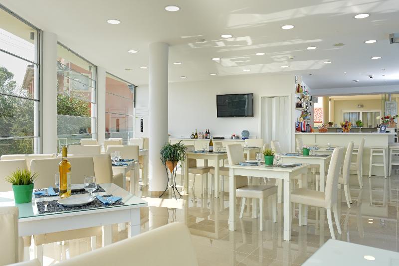 Palapart Gikas Suites And Studios Γουβιά Εξωτερικό φωτογραφία