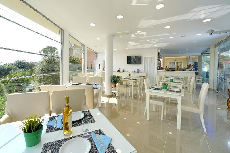 Palapart Gikas Suites And Studios Γουβιά Εξωτερικό φωτογραφία