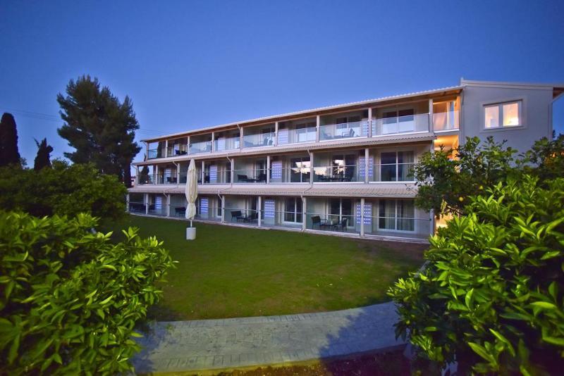 Palapart Gikas Suites And Studios Γουβιά Εξωτερικό φωτογραφία